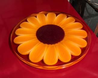 Vintage Rubbermaid resin sunflower tray/tabletop 