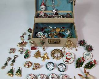 Christmas Jewelry With 50s Holt Howard Bracelet