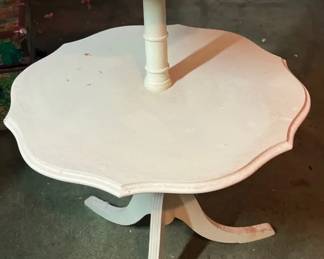 Vintage Pie Crust Table