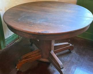 Older Pedestal Oak Dining Table