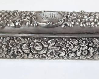 Vintage Sterling Repouss Snuff Box 89g