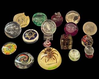 Large Vintage Contemporary Art Glass Paperweight Collection