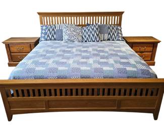 Solid Oak King Bedroom Set w Havertys Dresser Base