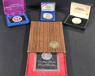 Assorted Vintage U.S. Mint Commemorative Medals and Silver Modern Coin Lot