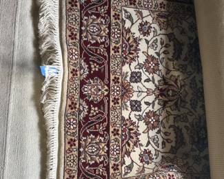 Hand made carpet  - 8' x 10'- 