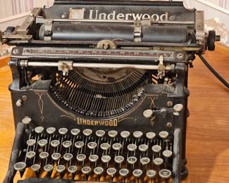 Vintage Underwood Typewriter