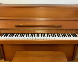 Knight Of London Piano
