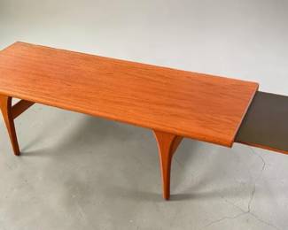 Kristiansen Thomassen Model KT71 Expanding Coffee Table