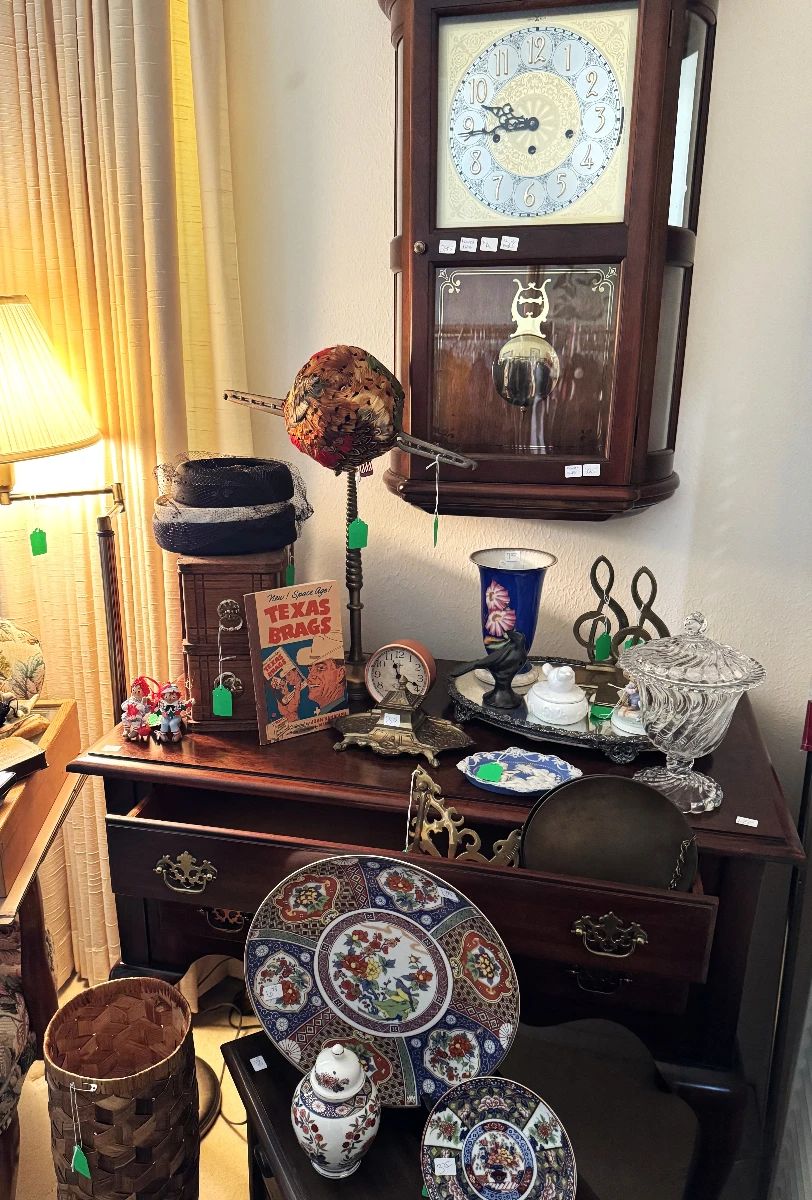 Howard Miller Wall Clock, multi drawer reproduction chest, Asian style porcelain