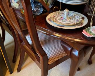Dining Room Cherrywood Table with 6 chairs and 1 leaf