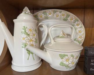 Up close photo of Poppytrail China by Metlox