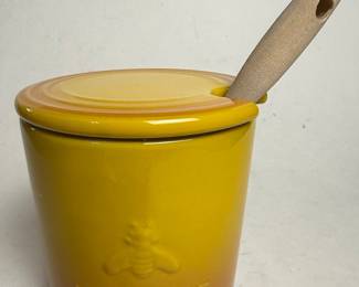 Le Creuset Nectar Stoneware Honey Pot