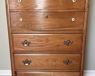 Traditional Oak Five-Drawer Chest Style