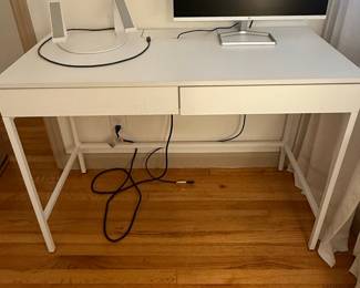 White Metal Frame Writing Desk Style