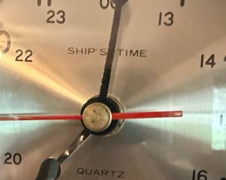 Vintage Ship's Wheel Porthole Wall Clock