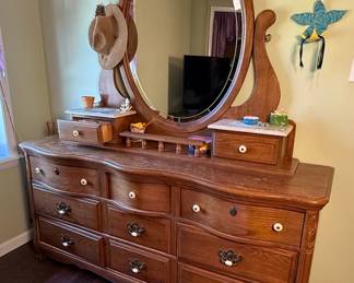 Traditional Style Oak Dresser with Mirror