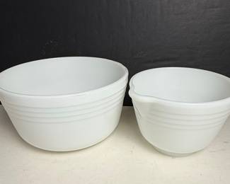 Pyrex Hamilton Beach Milk Glass Mixing Bowl Set