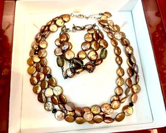 Bronze coin pearl necklace and bracelet