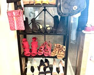 Fashion forward shoes - 6 1/2