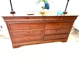 Traditional double dresser