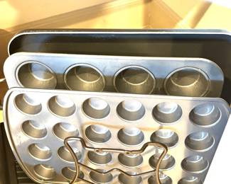 Baking pans
