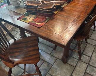 Oak table w/ leaf and 6 Windsor chairs