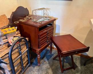 Cabinet that stores trays.