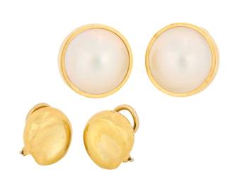 285 Two Pairs of 18K Gold Tiffany & Co. Earrings Including a pair of Elsa Peretti bean-shaped earrings together with a pair of T&Co. earrings centering two Mabe pearls measuring approximately 14.60 mm, with signed pouch 4 pieces Measures: 1/2 in. and 5/8 in. 20.9 grams gross Estimate: $1,000 - $1,500