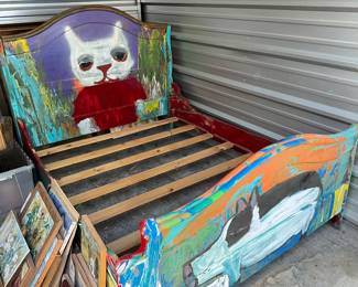 Earl decorated bed