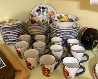 Oneida Vintage Fruit Dinnerware