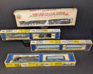 CL023 Model Train Pairs Collection with Original Boxes