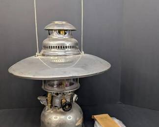 AM012 Wenzel Outdoor Kerosene Lantern