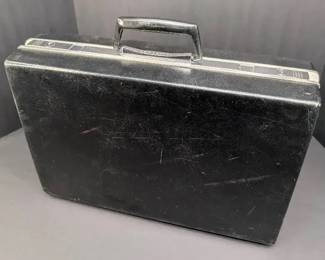 CL018 Samsonite Briefcase