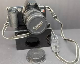 DR010 Vintage Canon EOS Rebel XS 35mm SLR Camera
