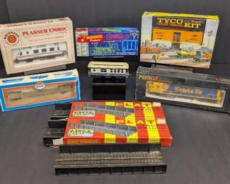 CL020 Vintage Train Collection with Original Boxes