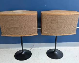 CL002 Bose Standing Speaker Pair Light Brown
