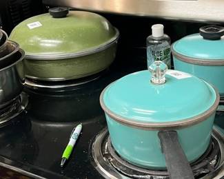 Enamel pots