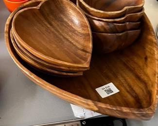 Wood salad  bowl and small matching pieces