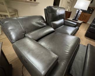 PALLISER ASHER 100% VALENCIA TG LEATHER DUAL-POWER RECLINING SOFA • PEWTER Wall-Hugger • Dual-Power Reclining • USB