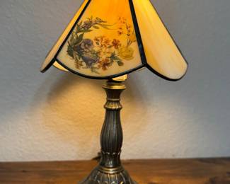 Signed Meyda Tiffany-Style Floral Art Glass Accent Lamp