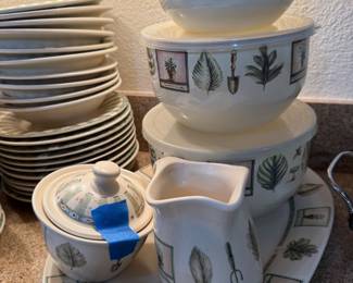 Pfaltzgraff Naturewood Dinnerware & Serveware Collection: Large Coordinated Collection • Dinnerware • Serving Pieces • Mugs • Storage Bowls • Matching Glassware