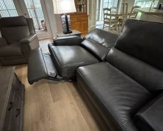 PALLISER ASHER 100% VALENCIA TG LEATHER DUAL-POWER RECLINING SOFA • PEWTER Wall-Hugger • Dual-Power Reclining • USB