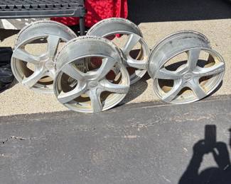 Toure TR9 3190 custom 18” aluminums alloy wheels