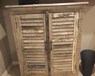 024 – Country-Style Distressed Cabinet, 2 Door 35" x 16" x 42"