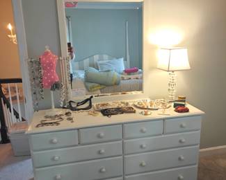 023 – Cottage-Style Dresser with Mirror, 8 Drawer 56" x 18" x 32"