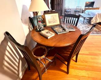 Dinette Table with 4 Chairs 