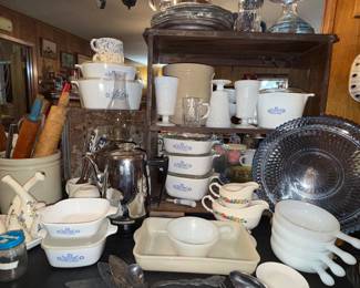 So many vintage kitchen finds!