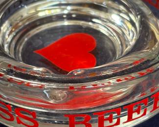 Ash tray with heart motif