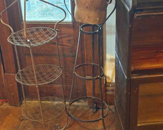 Wire flower/plant stands