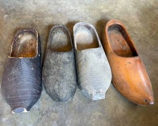 Yes we found the 6th wooden shoe - will retake picture